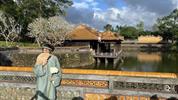 Okruh Vietnamem za přírodními krásami i památkami Unesco - Hue - hrobka císaře Tu Duc